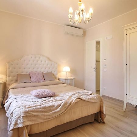 Lucca In Chic - No Ztl - Free Parking - Old City At 10Min By Walk Εξωτερικό φωτογραφία